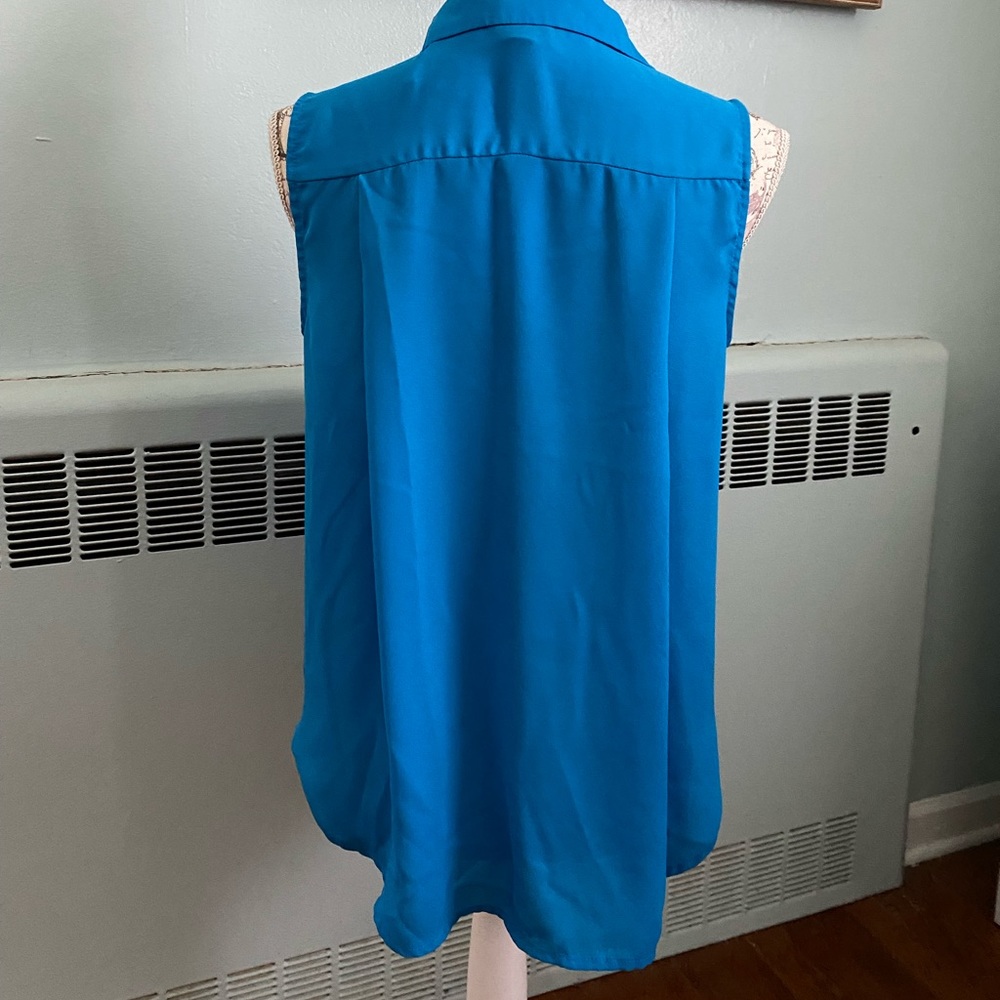 Worthington Blue Sleeveless Blouse - Picture 3 of 8